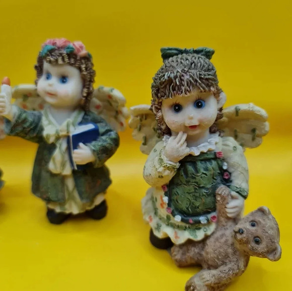 Set of 4 Angels Little Girls Figurines Ceramic Christmas Gift Holidays - Picture 4 of 4